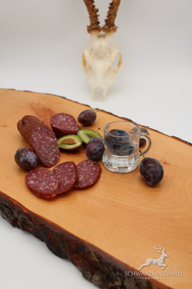 Wildschweinsalami – Zwetschgenwasser